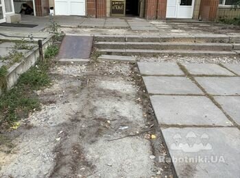 Влаштування тротуарної бруківки 80 м2