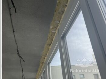 Перетянуть декоративной штукатуркой балкон
