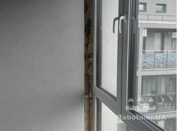 Перетянуть декоративной штукатуркой балкон