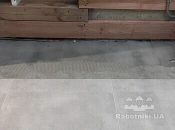 Примикання паробар'єру до стіни