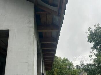 Нужно подшить крышу софитом ПВХ