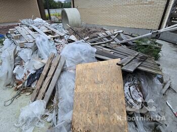 Розчищення ділянки від бур'яну та вивіз будівельного сміття