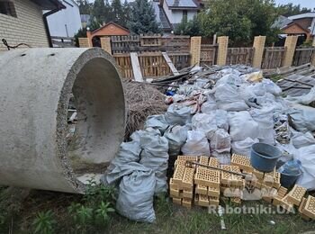 Розчищення ділянки від бур'яну та вивіз будівельного сміття