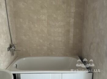 Сантехників і плиточник