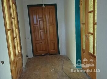 Встановлення доборів та лиштви на міжкімнатних дверях
