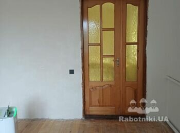 Встановлення доборів та лиштви на міжкімнатних дверях