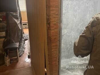 Установка дверей в ванну кімнату