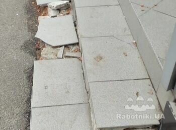 Зробити вуличні сходи (3 сходинки) з цегли і плитки розмір 3 на 1,5 м.
