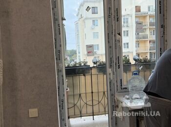 Балконний відкос після демонтажу і монтажу нового вікна і двері