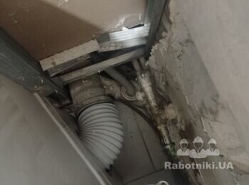 Посунути унітаз ближче до стіни