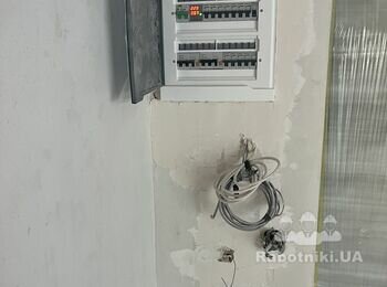 Розводка електрики частково
