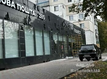 Монтаж вентильованого фасаду з керамограніту