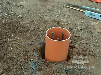 Залити сваї під каркасний будинок. 24 сваї.