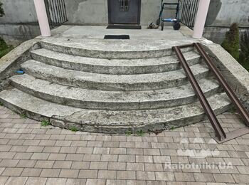 Уложить плитку на крыльцо. Входная группа дома