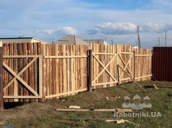 Временный забор из обапола + временные ворота