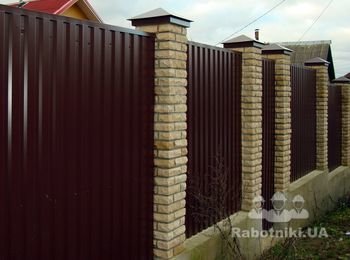 Забор, кладка колон из кирпича, 7шт по 2м, Осокорки