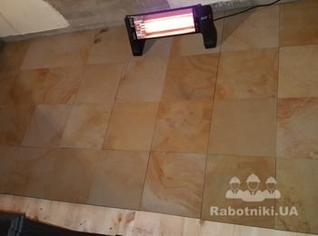 Укладка плит песчанника