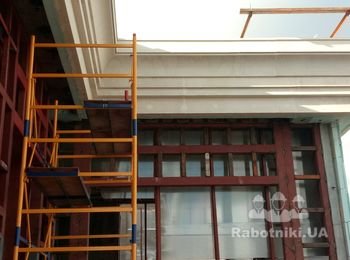 Покраска декора на терассах.