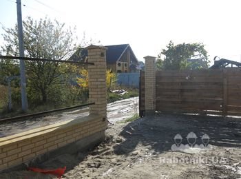 Откатные ворота и 2 калитки
