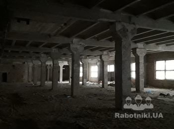 Покраска потолка и стен