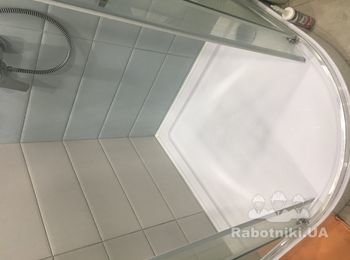 Гидроизоляция поддона душевой кабинки.
