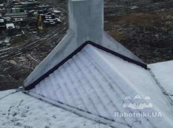 Покрытие парапетов накрывками из листа