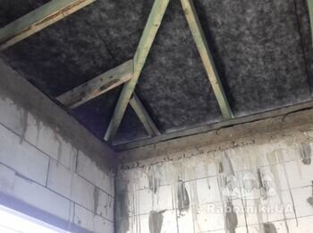 Утепление кровли базальтовой ватой по балкам (около 120 м.кв.)
