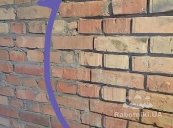 Зачистить швы кирпича после строительства