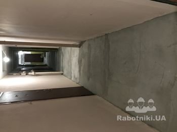 Нужно положить плитку на пол в подьезде