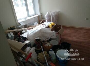 Снести стройматериал со второго этажа и загрузить в авто