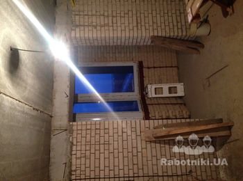 Нужно поставить подоконники