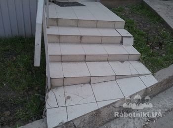 Плиточные работы крыльцо офиса.