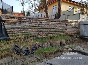 Цоколь под забор + забор из профнастила