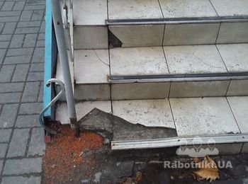 Реставрация существующего крыльца в помещение