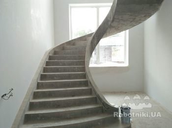 Шпатлевка сложной лестницы