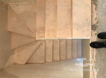 Смонтировать ограждение на лестницу и проем 2-го эт