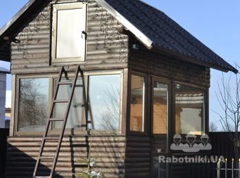 Покрасити деревяну альтанку