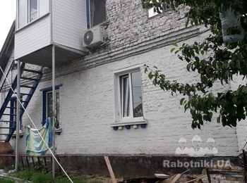 Утепление фасада дома ремонт цоколя, фундамента, отмостки.