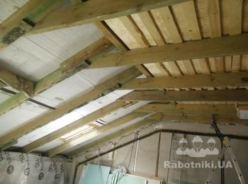 Утепление мансарды с установкой лестницы на чердак, ремонт ливн.