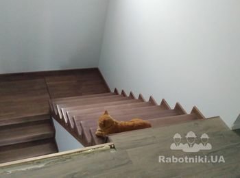 Перила на лестницу в частный дом