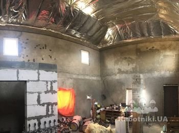 Межэтажное перекрытие из двутавровой деревянной балки на даче