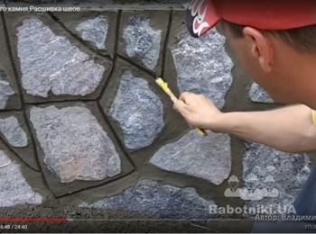 Облицовка цоколя бутовым камнем