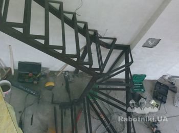 Изготовить деревянные ступеньки для лестницы и зашивка (Великая