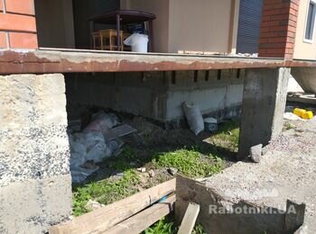 Бетонная площадка под терассой
