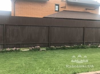 Реконструкция забора ( кирпич+ профнастил)