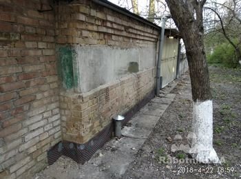 Гидроизоляция фундамента и утепление стены гаража