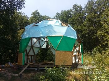 Монтаж OSB на каркас купольного дома