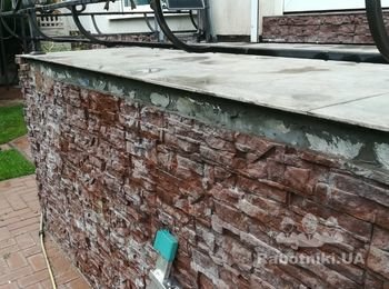 Ремонт плитки на цоколе.
