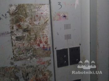 Нужно покрасить лифты изнутри