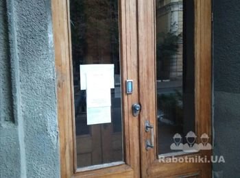 Изготовить деревянные двери со стеклом
